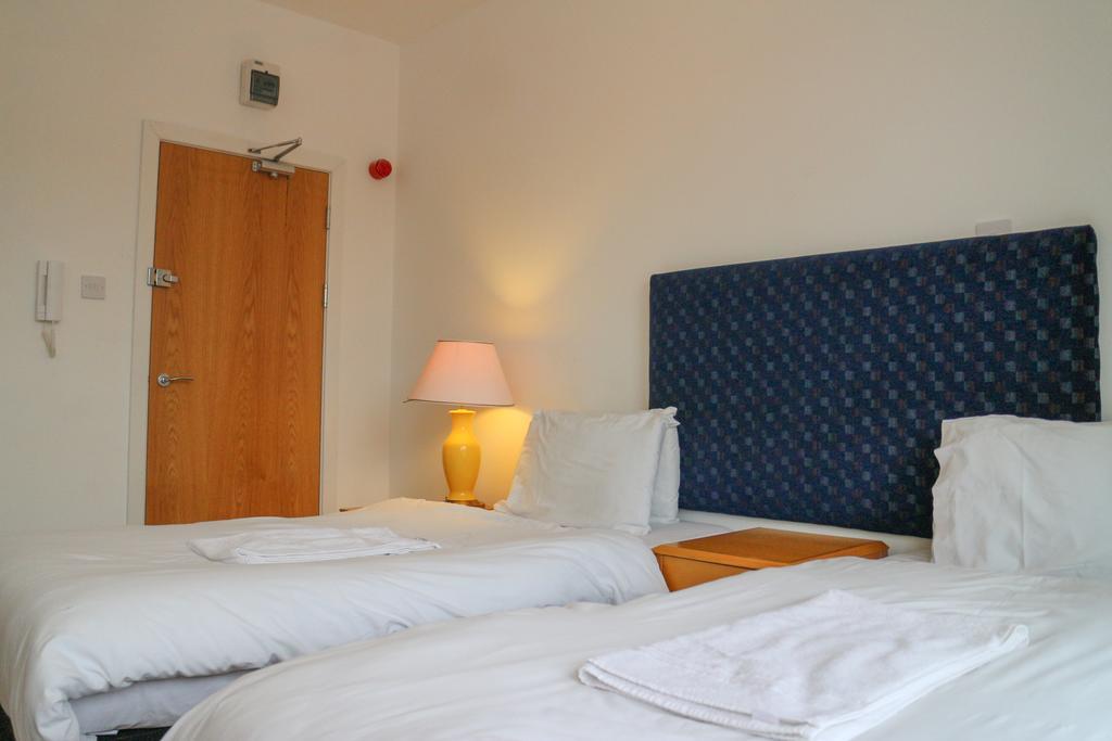 Oscar Lodge Northampton Rom bilde