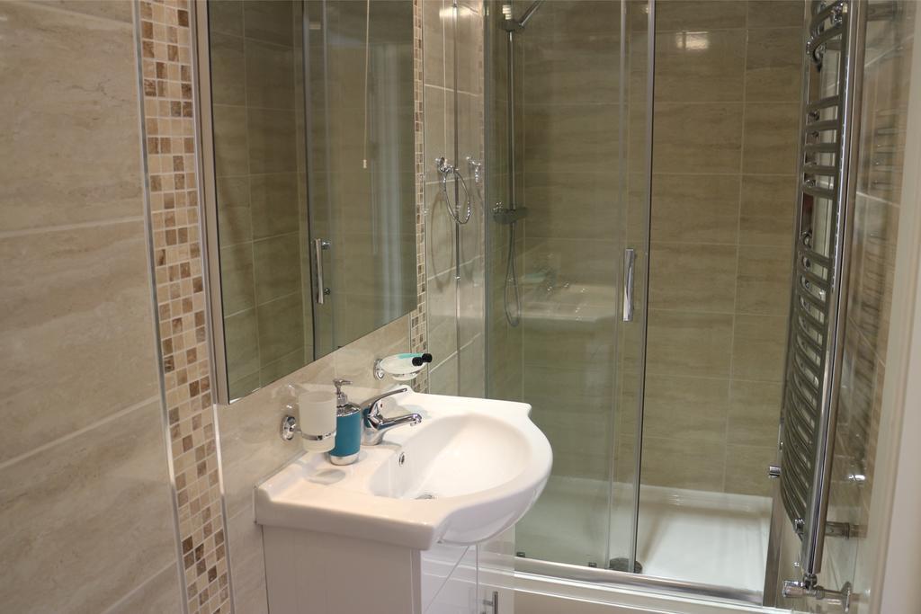 Oscar Lodge Northampton Rom bilde